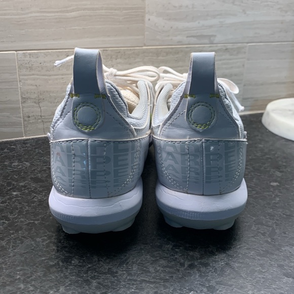 Under Armour big kid size 4 1/2 Baseball cleats Brice Harper - Picture 3 of 5